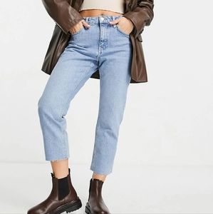 Topshop High-Rise Lightwash Straight Leg Cropped Raw Hem Jeans